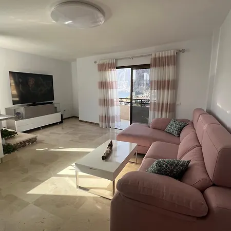Oda ve Kahvaltı Compact In Beautiful 4bedroom Penthouse Puerto de Santiago (Tenerife)