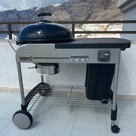 Compact In Beautiful 4bedroom Penthouse