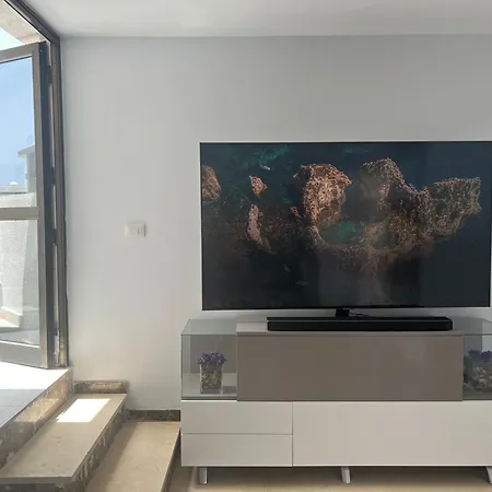 Compact In Beautiful 4bedroom Penthouse 3* Пуэрто-де-Сантьяго