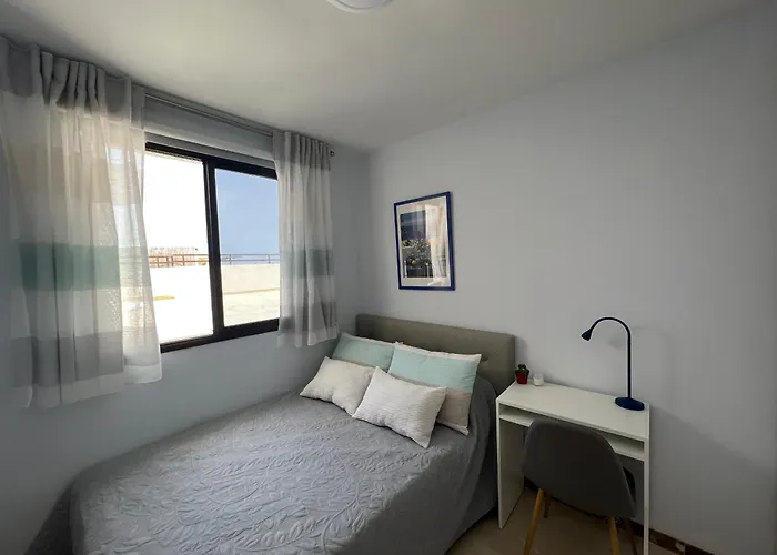 Compact In Beautiful 4bedroom Penthouse Puerto de Santiago (Tenerife)